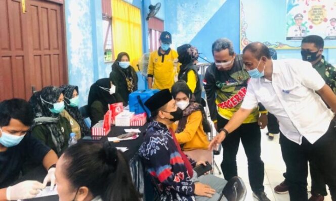 
 SMKN 2 Simpang Empat Jadi Tempat Vaksin Bergerak di Tanbu