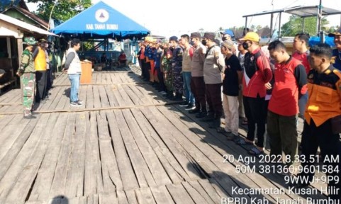
 BPBD Bersama Tim Gabungan Lakukan Pencarian Korban Tenggelam di Sungai Kusan