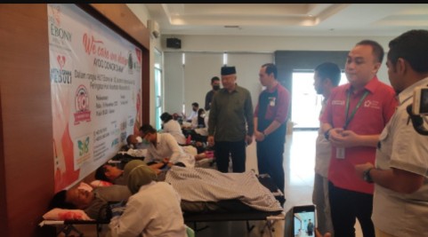 
 Warga Antusias Ikuti Donor Darah di Rangkaian Anniversary Hotel Ebony Batulicin dan HUT Arutmin