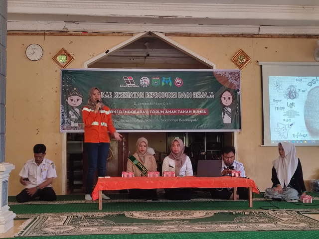 
 Cegah Stunting Sejak Dini, PT BIB Gandeng FAD Gelar Seminar Kesehatan di SMAN 1 Sungai Loban